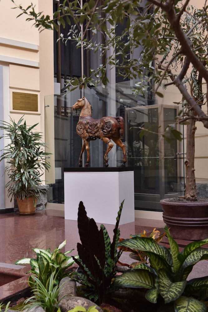 GRAND HOTEL YEREVAN 53/65