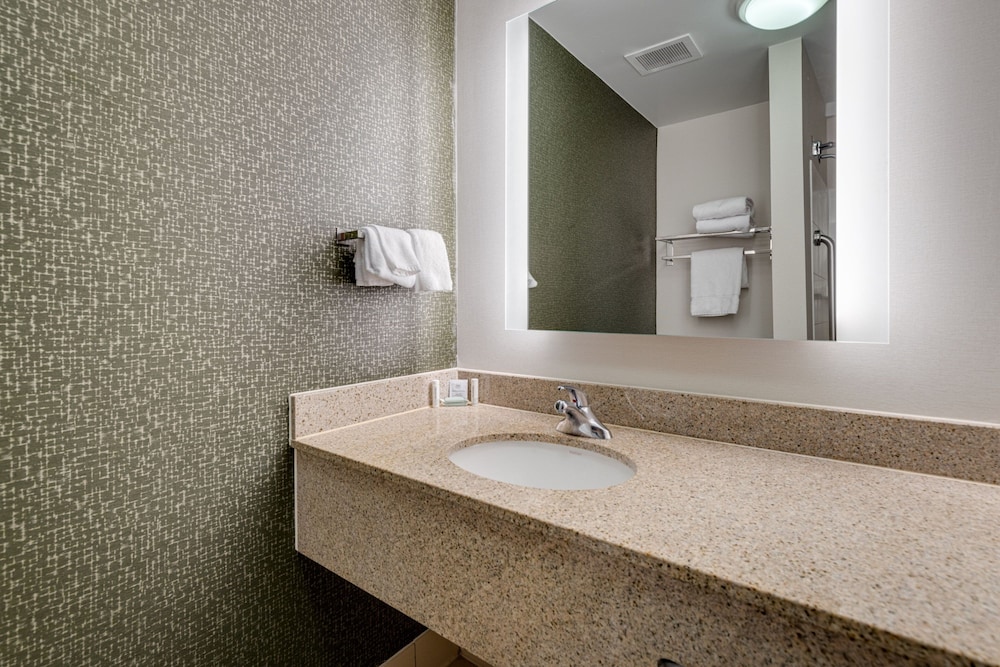 Fairfield Inn And Suites By Marriott Lawton 58/64