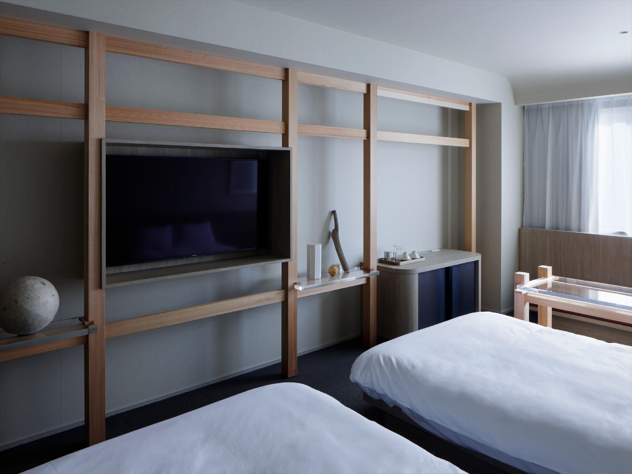 Room, Twin Beds