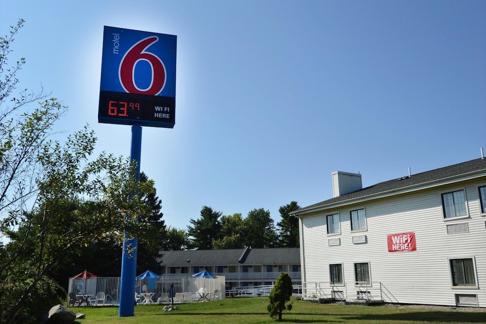Motel6 Nashua, NH - North 9/58