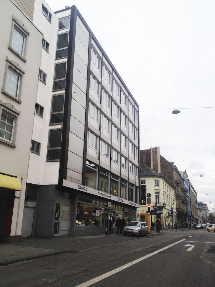 Business Hostel Wiesbaden 24/25