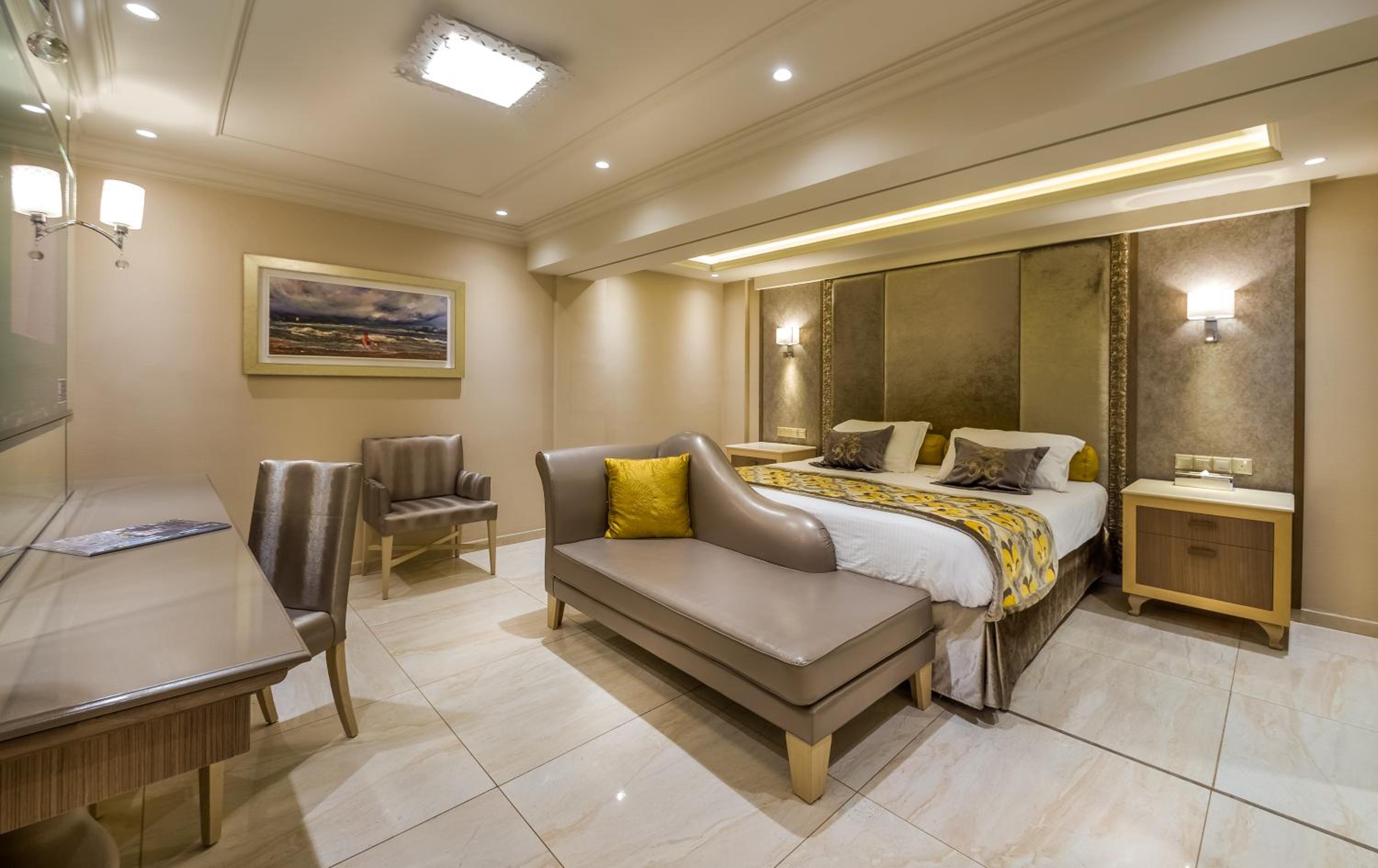 Adams Beach Hotel and SPA 35/75