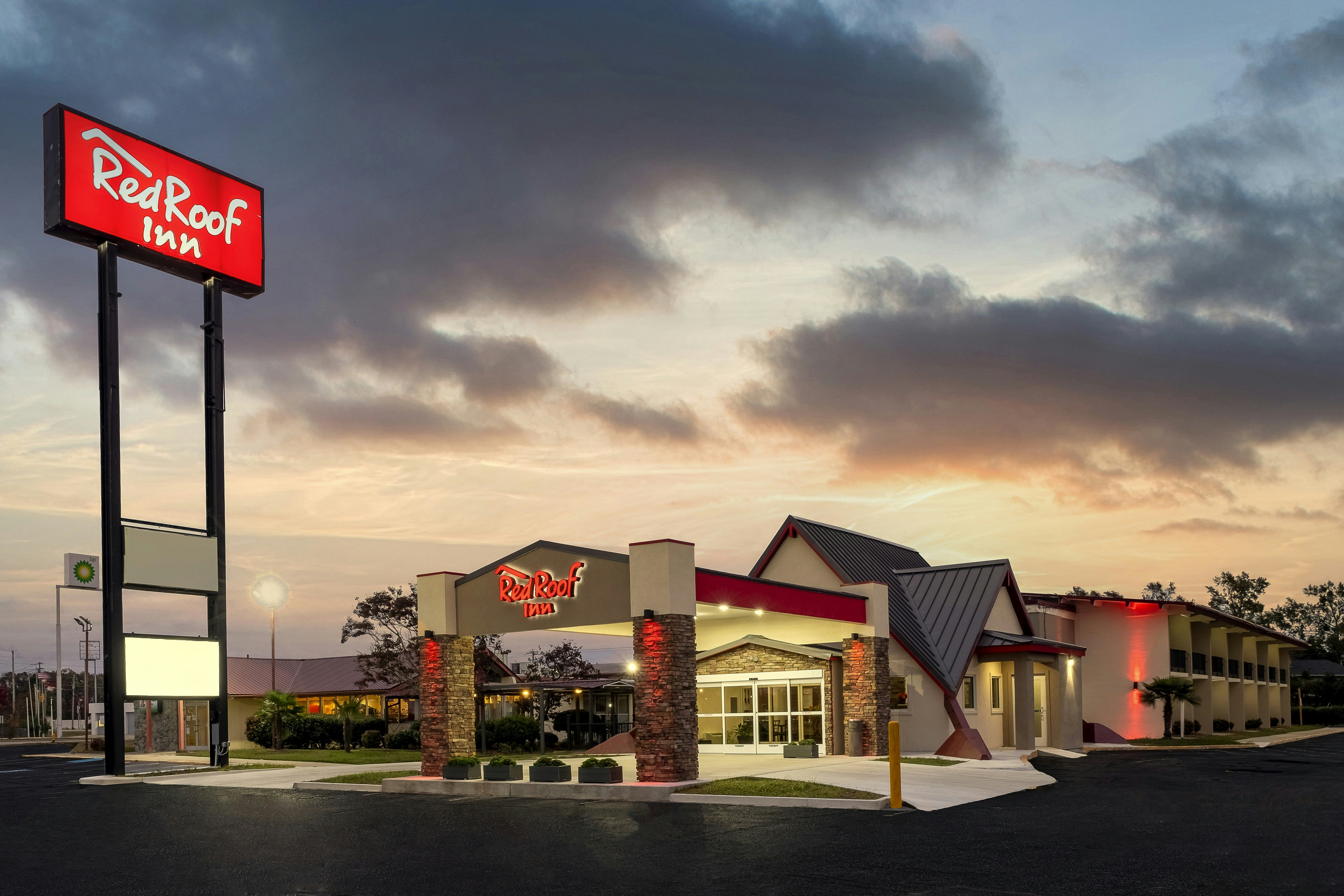 Red Roof Inn Lumberton 2/28