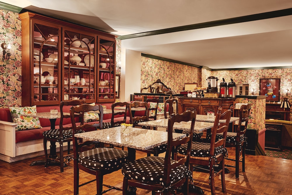 White Swan Inn 53/61