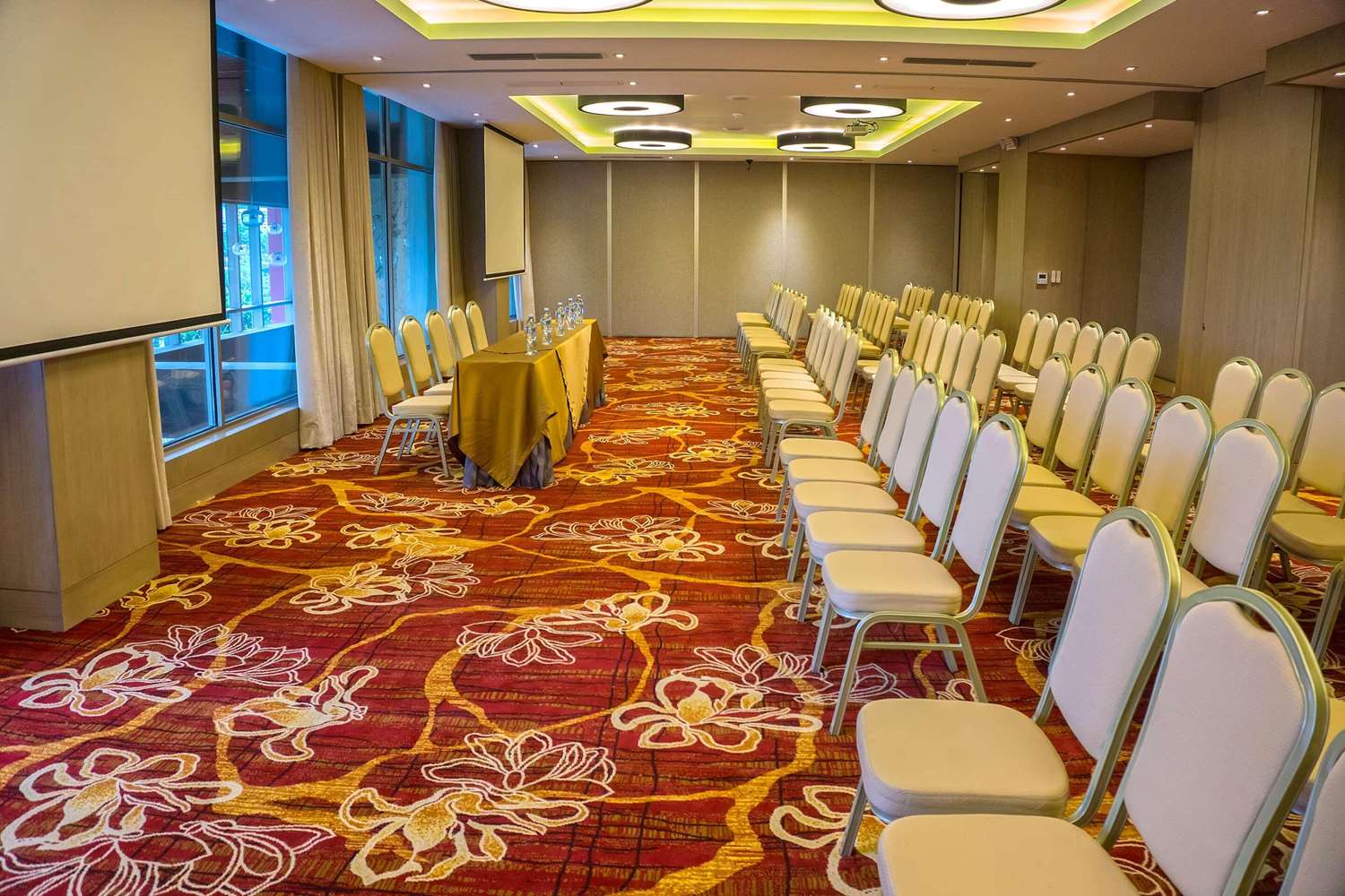 Radisson Hotel Guayaquil 45/47