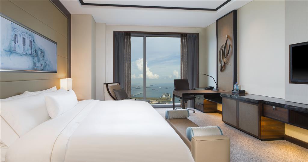 Club, Double Bed