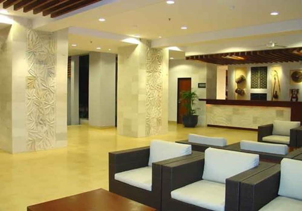 Bintang Flores Hotel 18/65