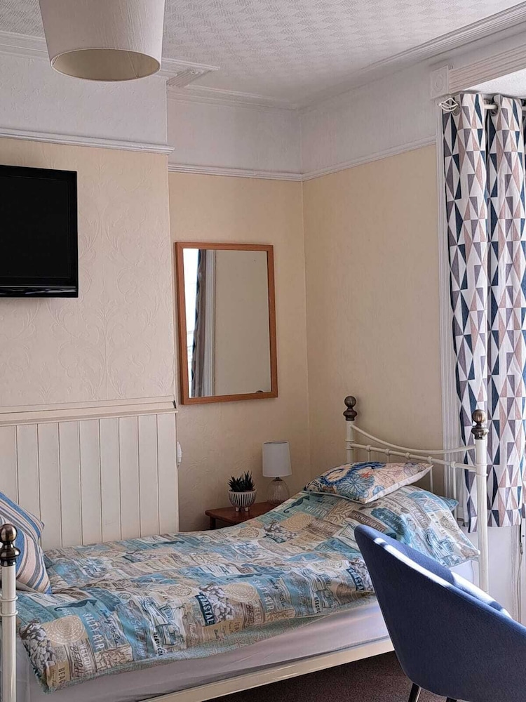 Lyndale Guest House 38/50