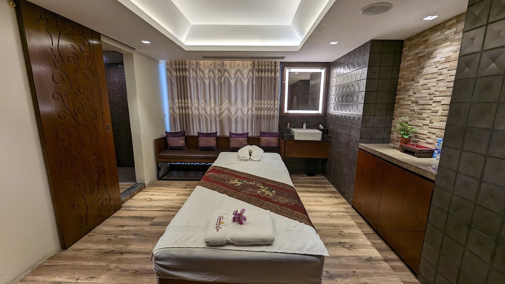 THE PENINSULA CHITTAGONG 20/60