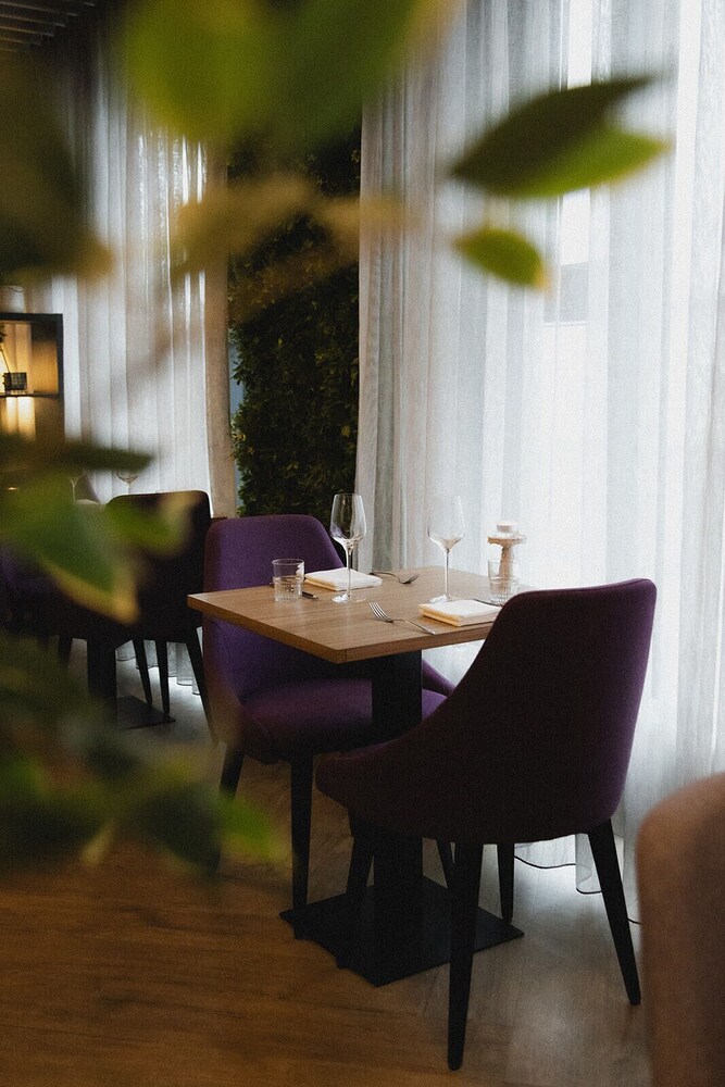 Hotel Vesturland 38/49