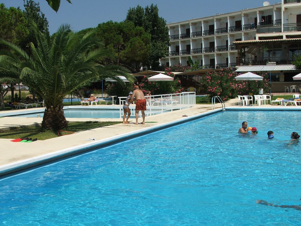 Irinna Hotel 31/31