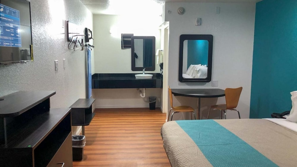 Motel6 Temple, TX 29/46