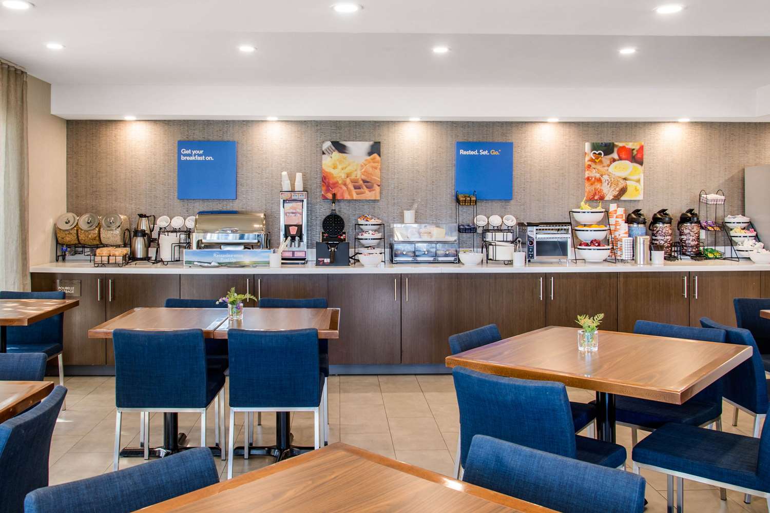 Comfort Inn Montreal Aeroport 19/25