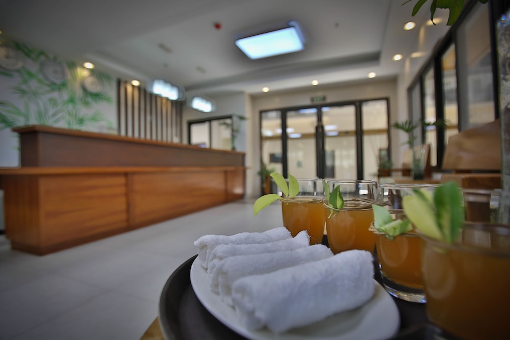 Coron Soleil Express Hotel 25/65