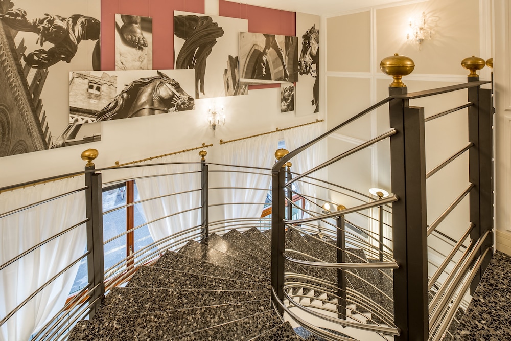 Grande Albergo Roma 50/69