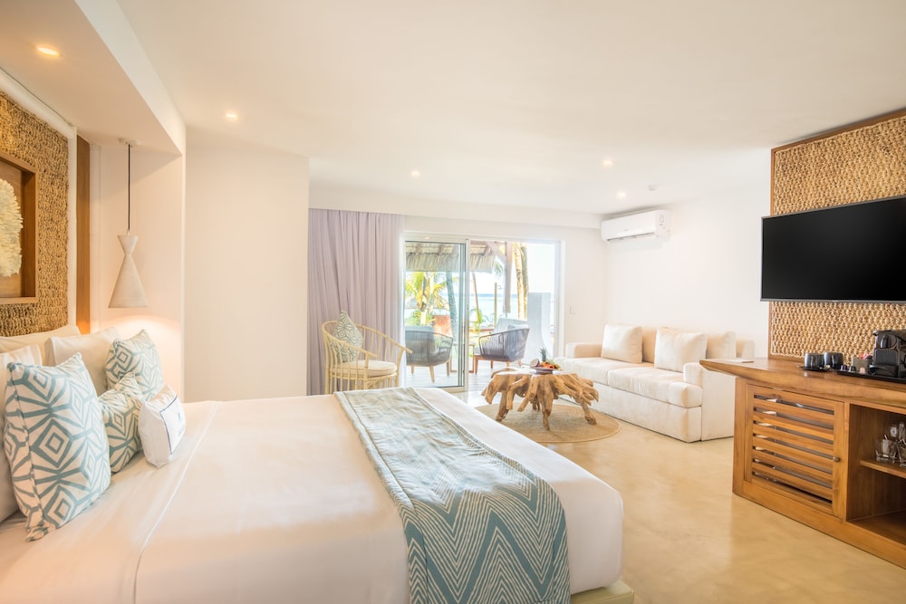 Seasense Boutique Hotel And Spa - Adults Only 10/50