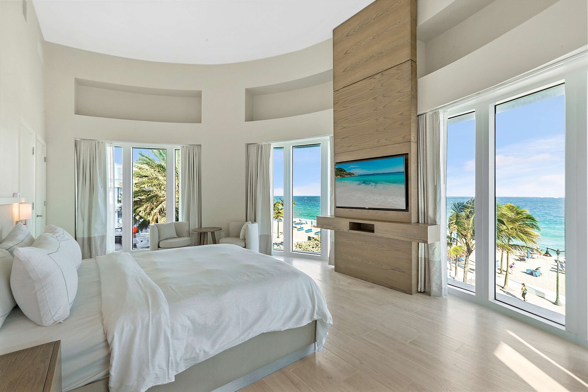 3 Bedrooms, Presidential, Suite, 3 King Beds, Ocean Front