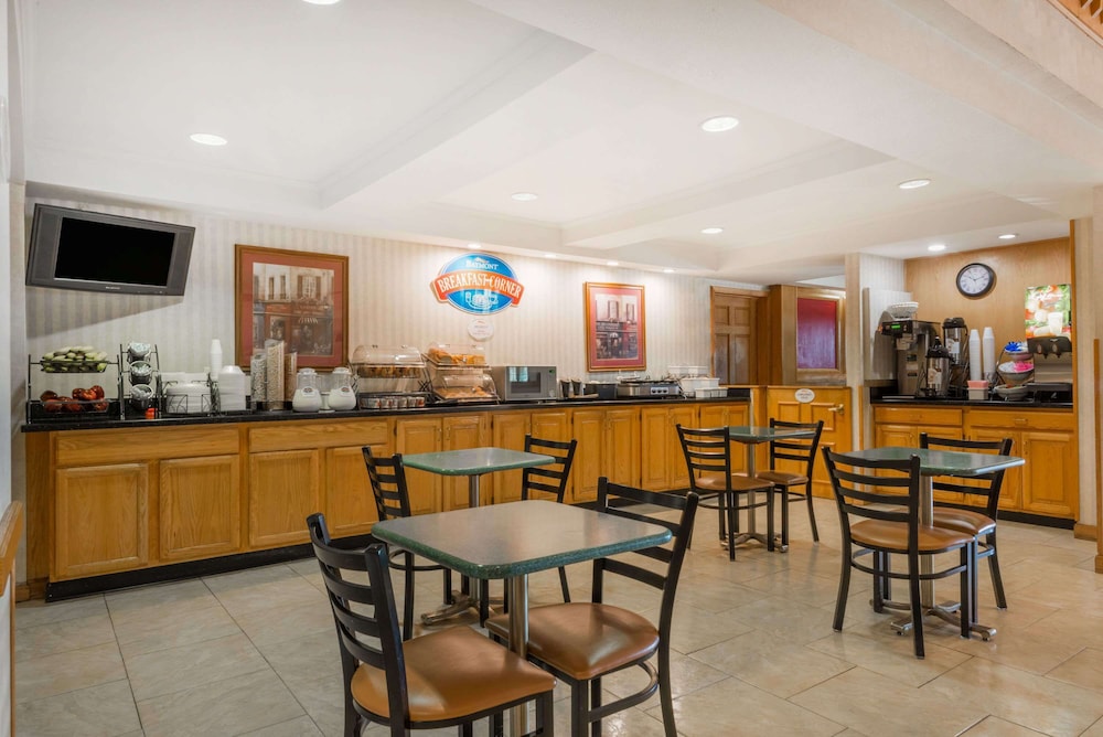 Baymont By Wyndham Plainfield/ Indianapolis Arpt Area 23/32