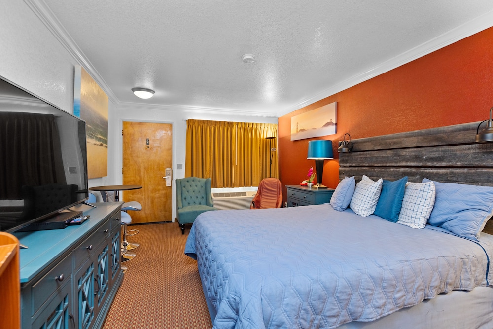 Americana Inn 8/67