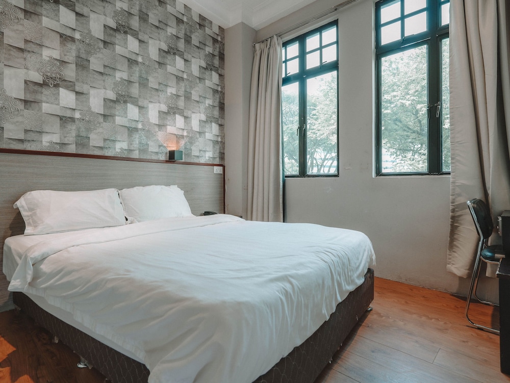 DELUXE, DOUBLE BED, WITH VIEW