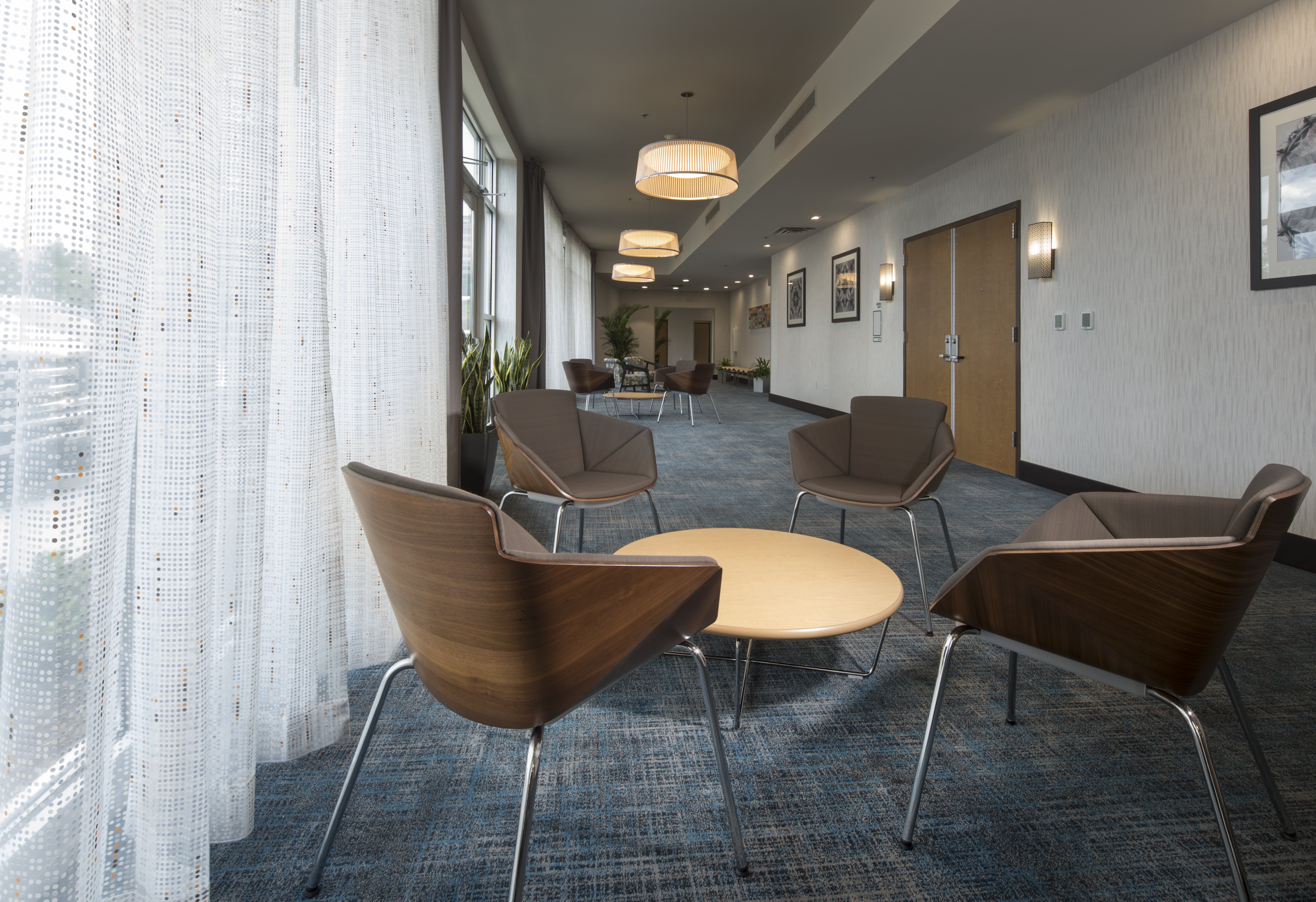 Holiday Inn And Suites Arden Asheville Airport 31/51