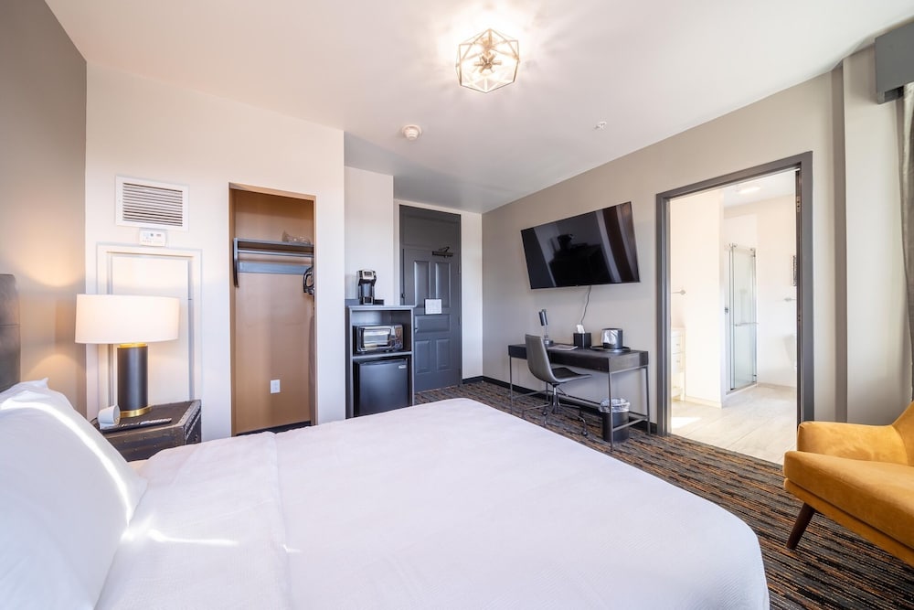 Tygart Hotel, Ascend Hotel Collection Elkins WV 32/66