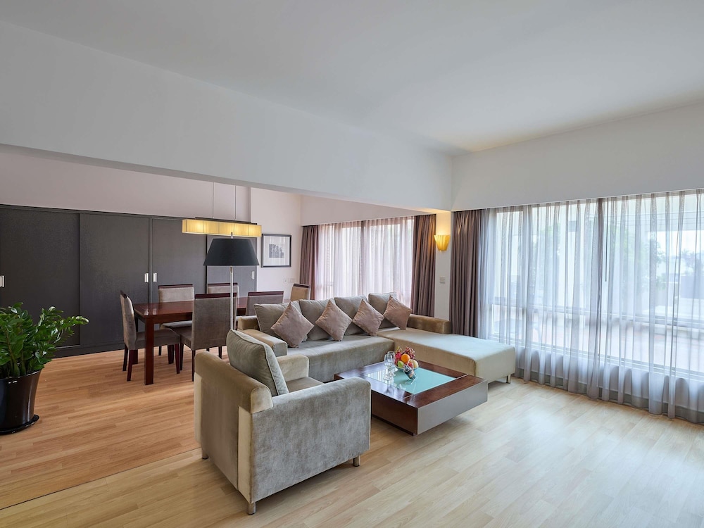 Sofitel Saigon Plaza Hotel 29/50