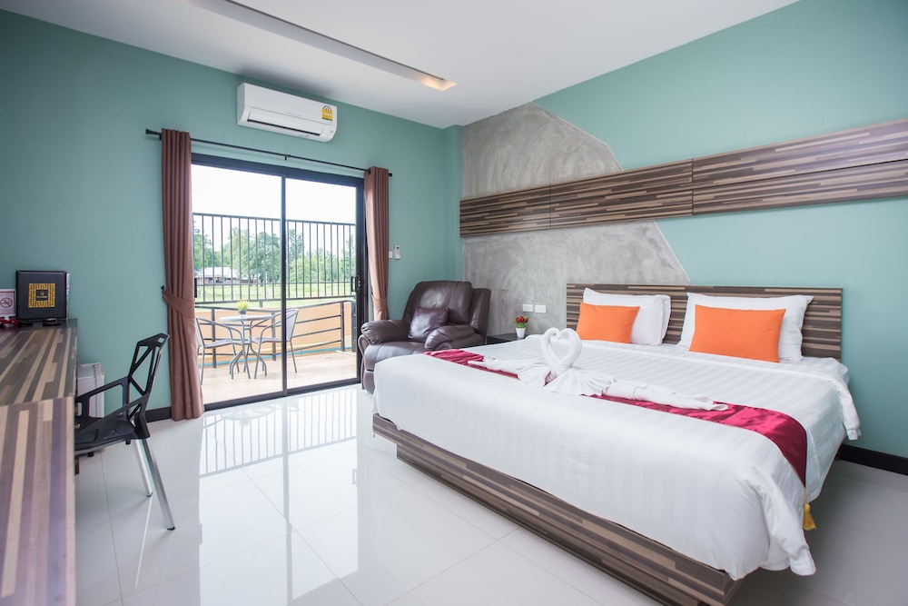 Ray Hotel 17/58