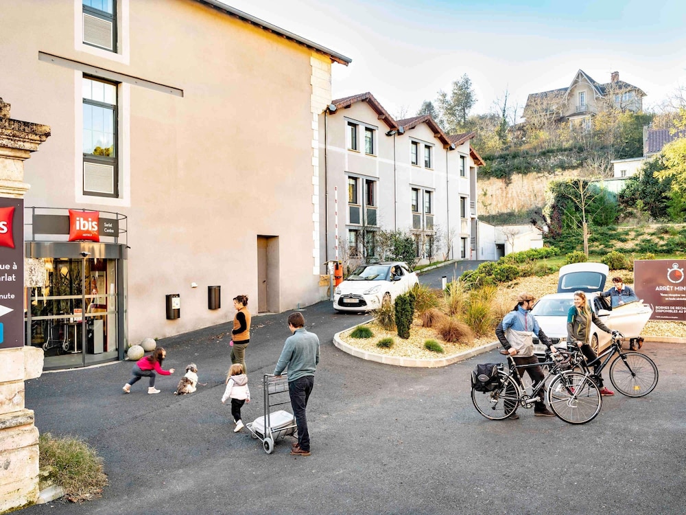 Ibis Sarlat 65/74