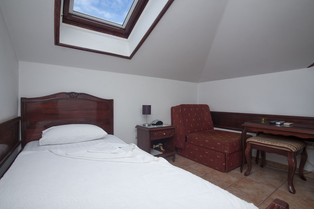 VILA LUX HOTEL 13/70