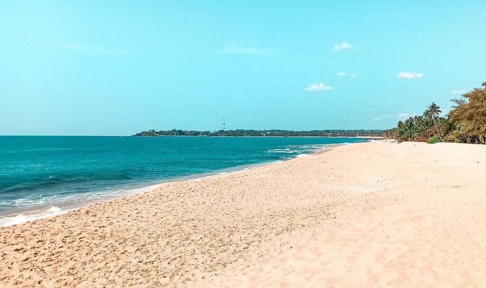 Lagoon Paradise Beach Resort 44/60