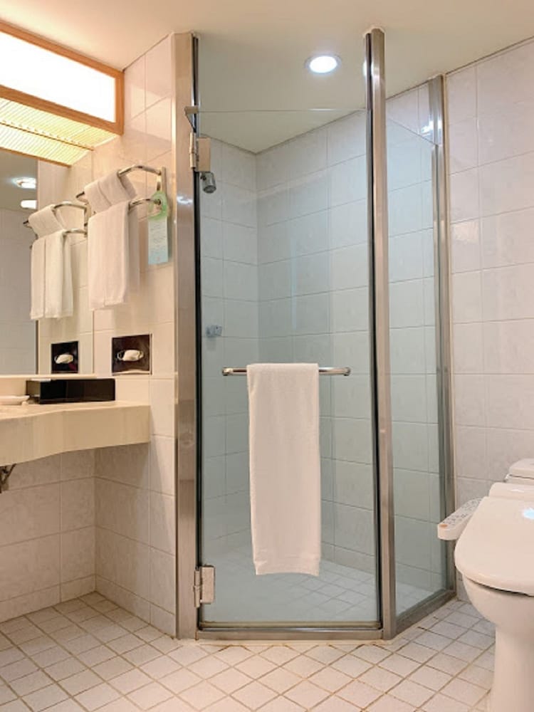 Howard Plaza Hotel Kaohsiung 77/78
