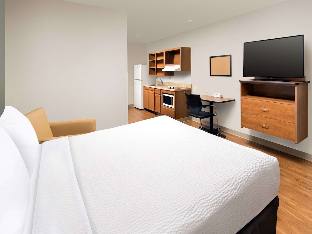 Woodspring Suites Grand Rapids South 24/42