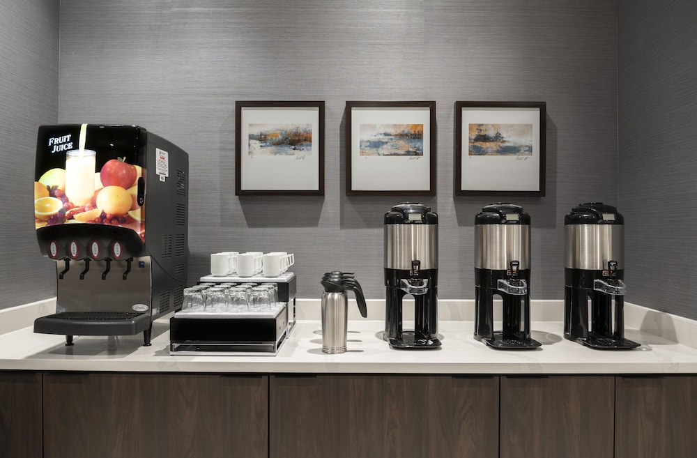 Staybridge Suites Boston Logan Airport - Revere 53/63