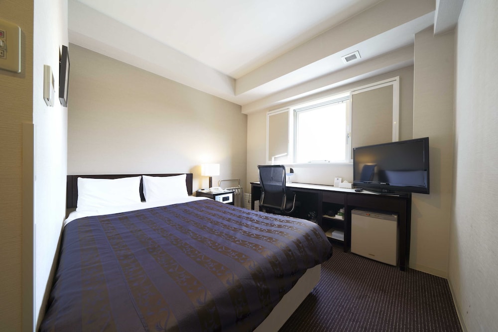 ROOM, DOUBLE BED