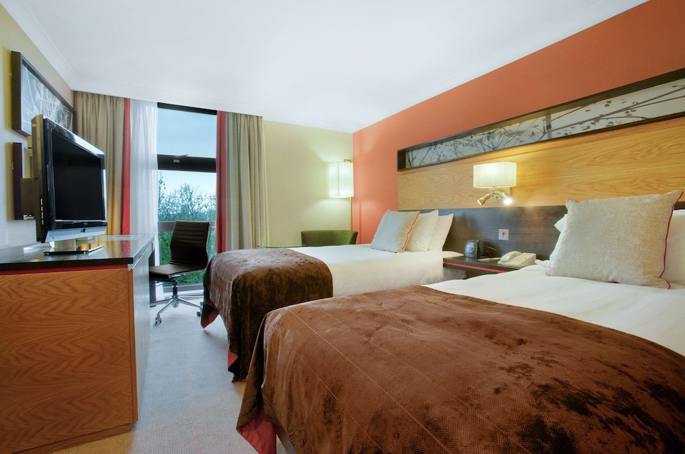 Hilton London Kensington 18/80