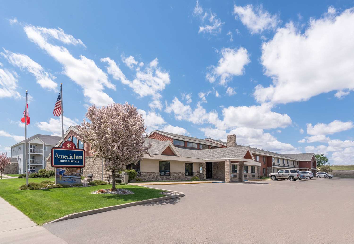 AmericInn by Wyndham Fargo West Acres 24/27
