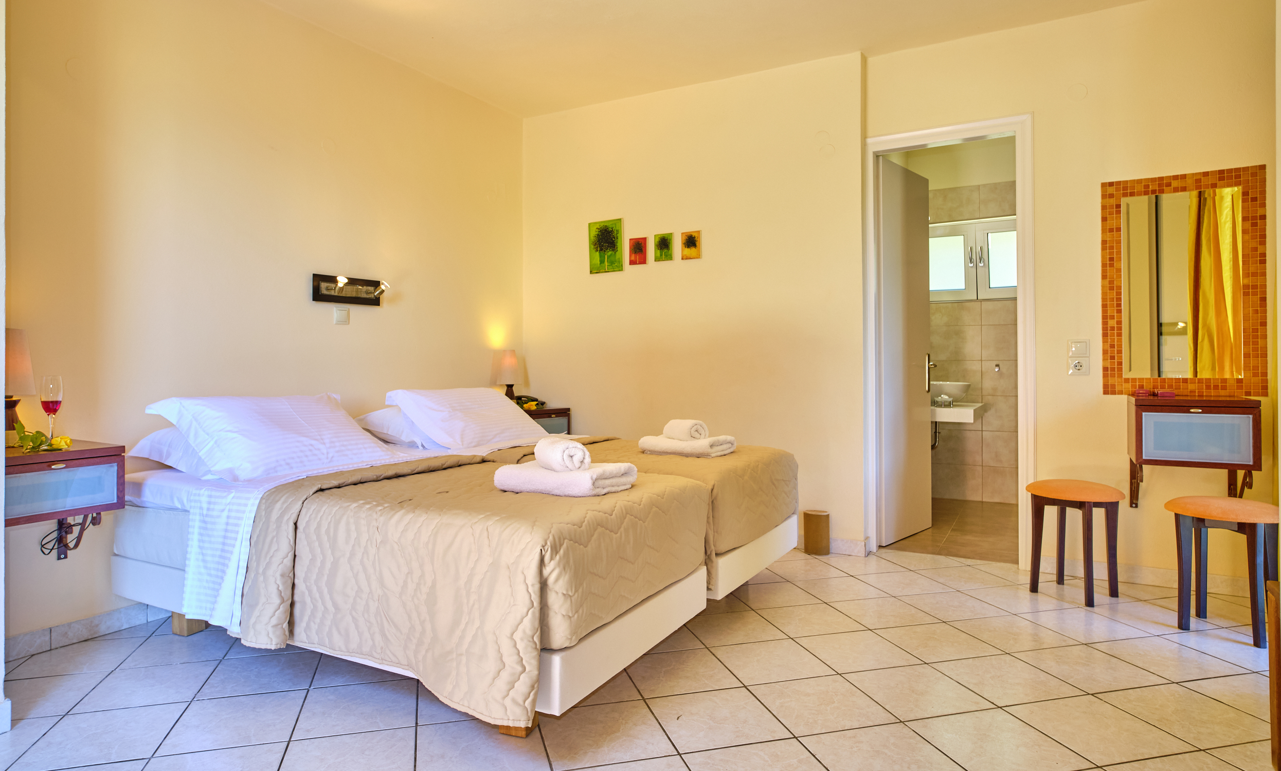 Chrismos Luxury Suites and Studios 8/39