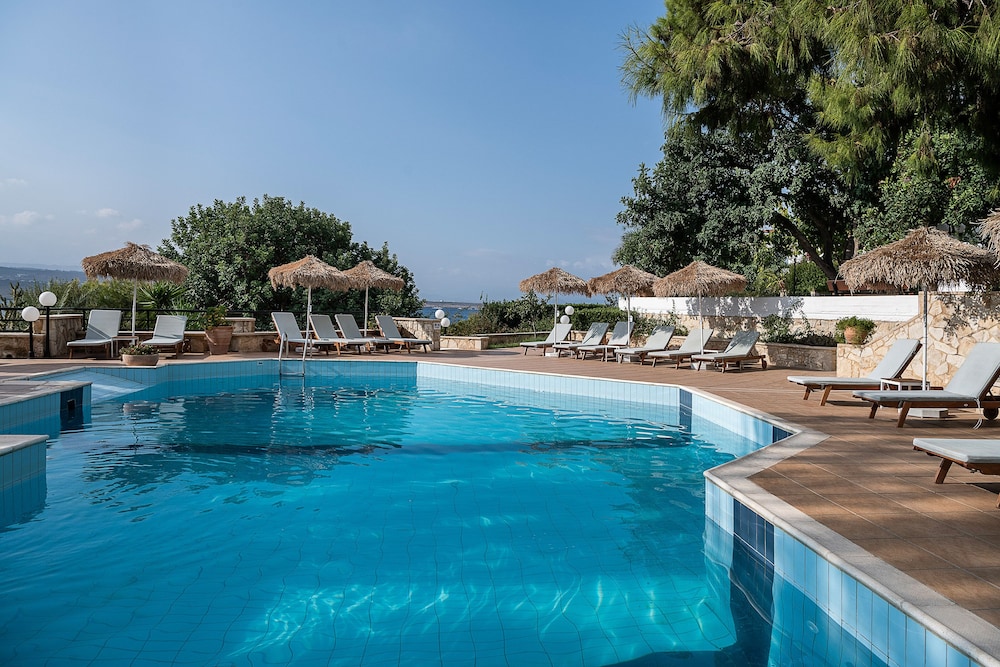 Alianthos Suites 21/50