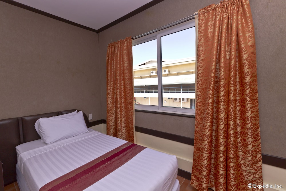 Holiday Spa Hotel 13/50