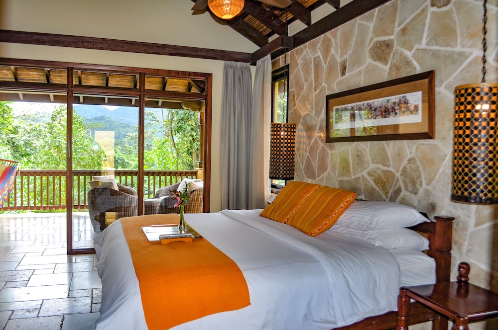 Sleeping Giant Rainforest Lodge 11/51