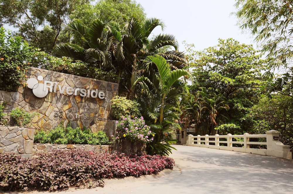 Riverside Serviced Apartments 66/72