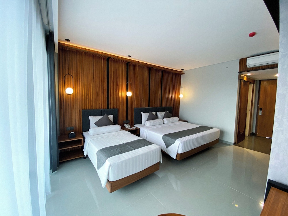 Nata Azana Hotel Ngawi 13/35