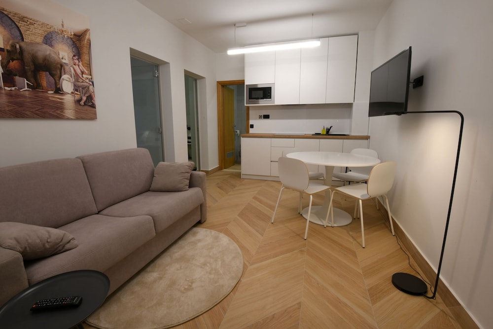 Aparthotel Milenij 21/40