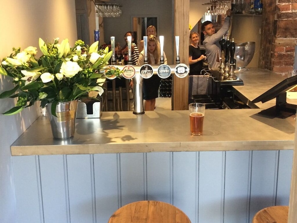 The Dog At Wingham 50/58