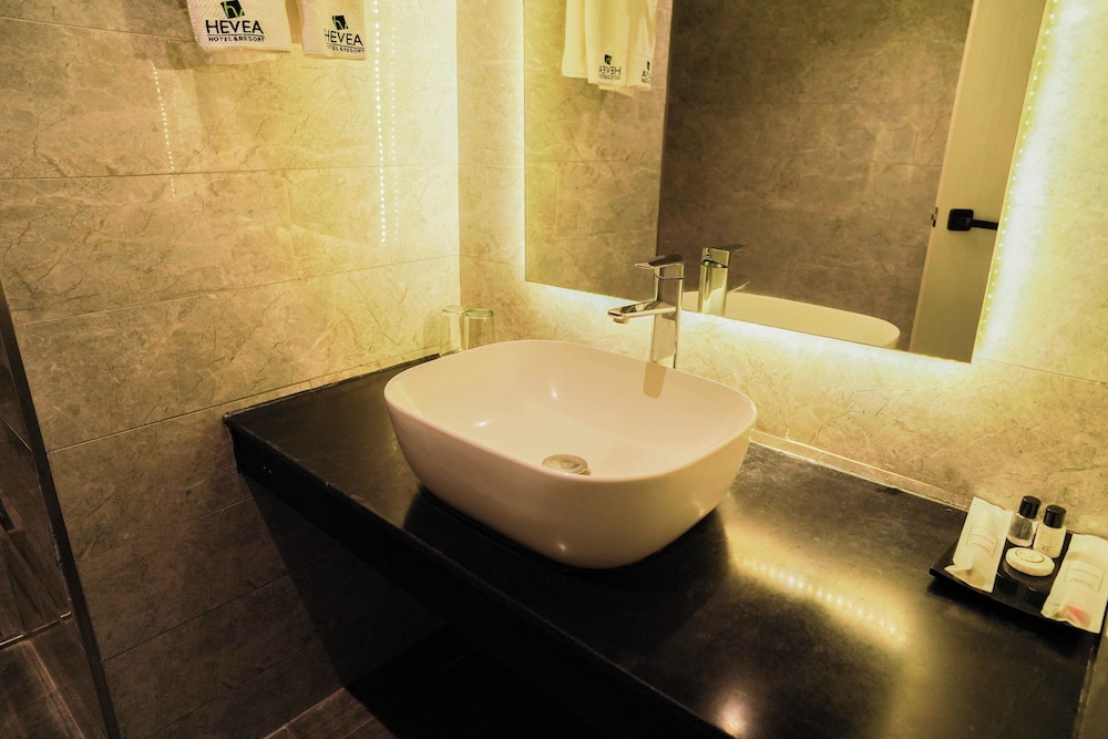 Sunday Hevea Hotel and Resort 53/55
