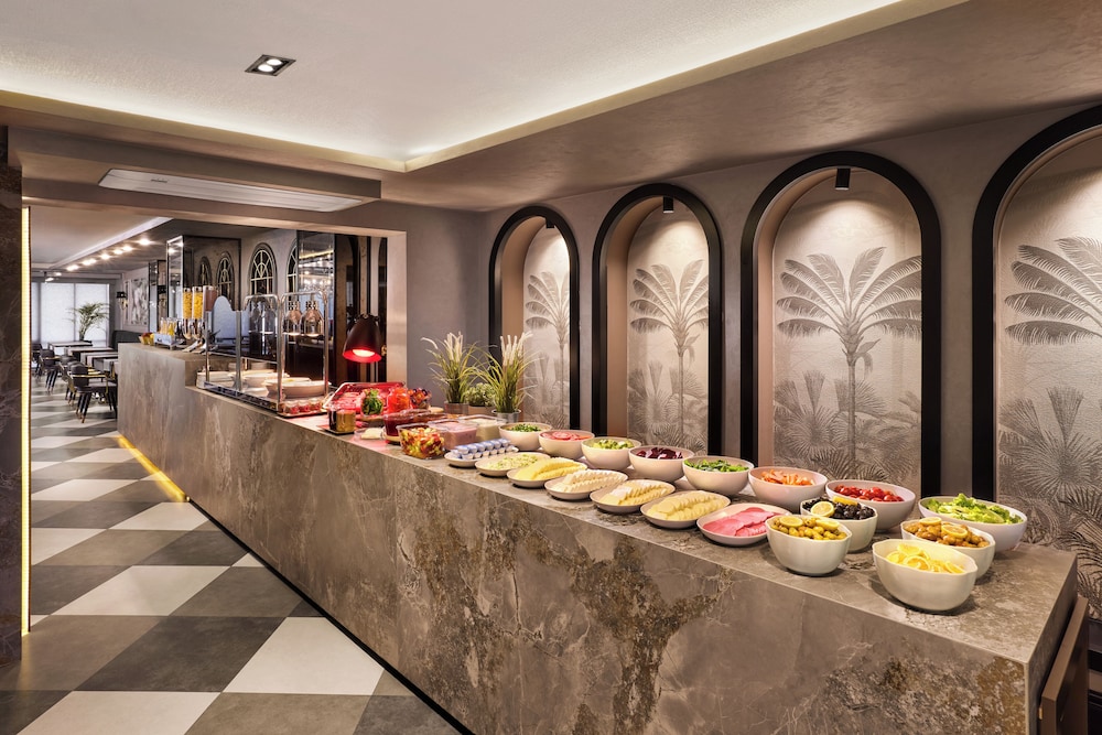 The New Hotel Zeybek 70/74