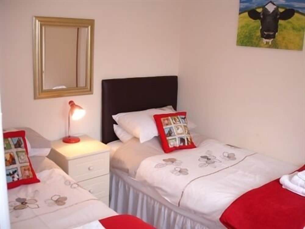 Leworthy Farmhouse 12/49