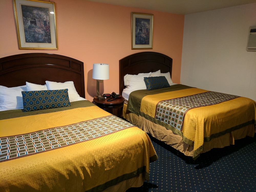 La Hacienda Motel 19/65