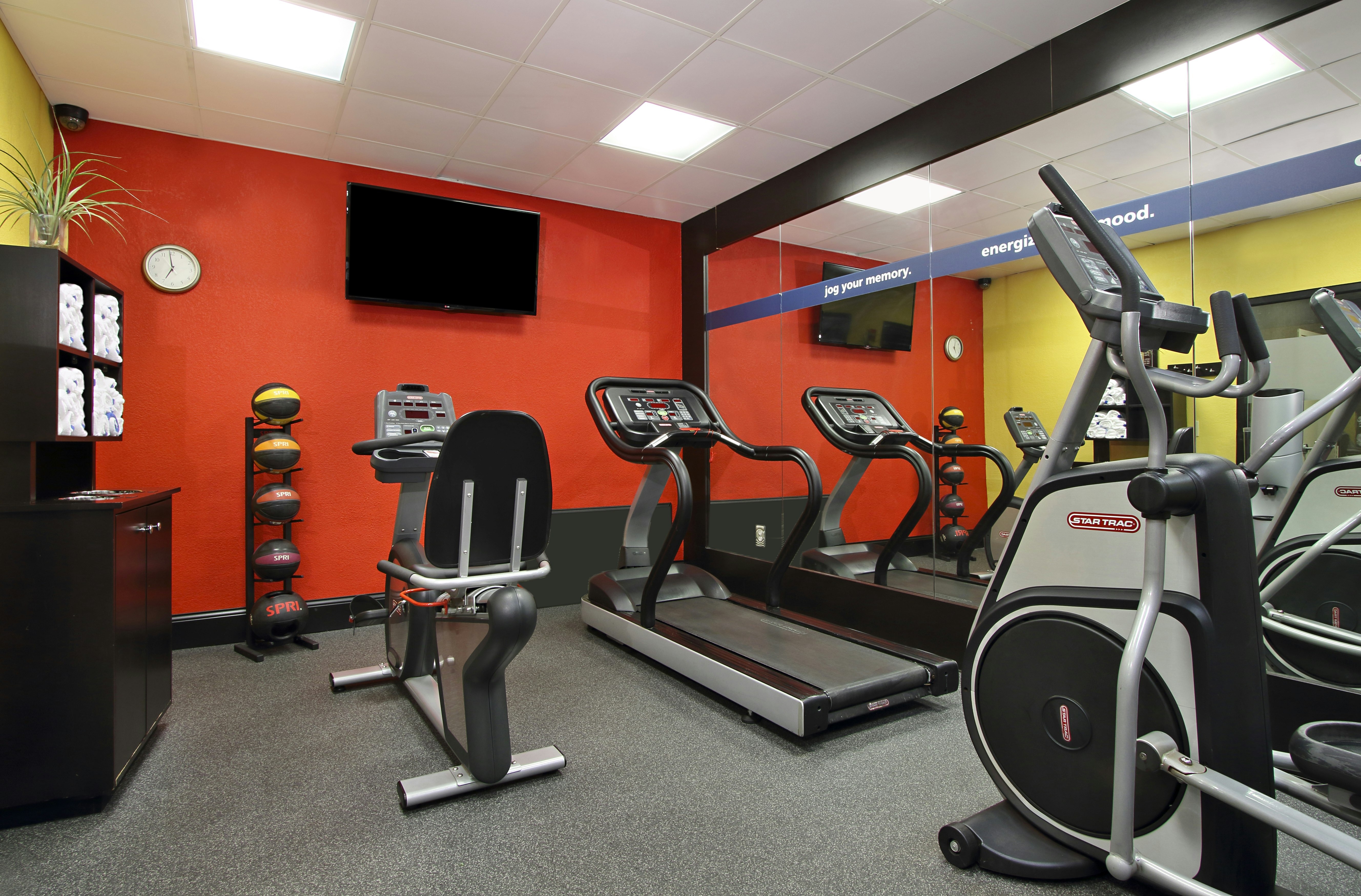 Hampton Inn Suites Columbus Hilliard 24/46